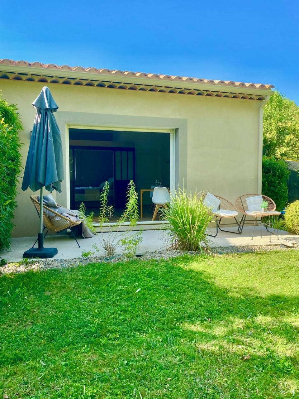 Appartement Neuf Et Au Calme Proche Avignon Althen-des-Paluds المظهر الخارجي الصورة