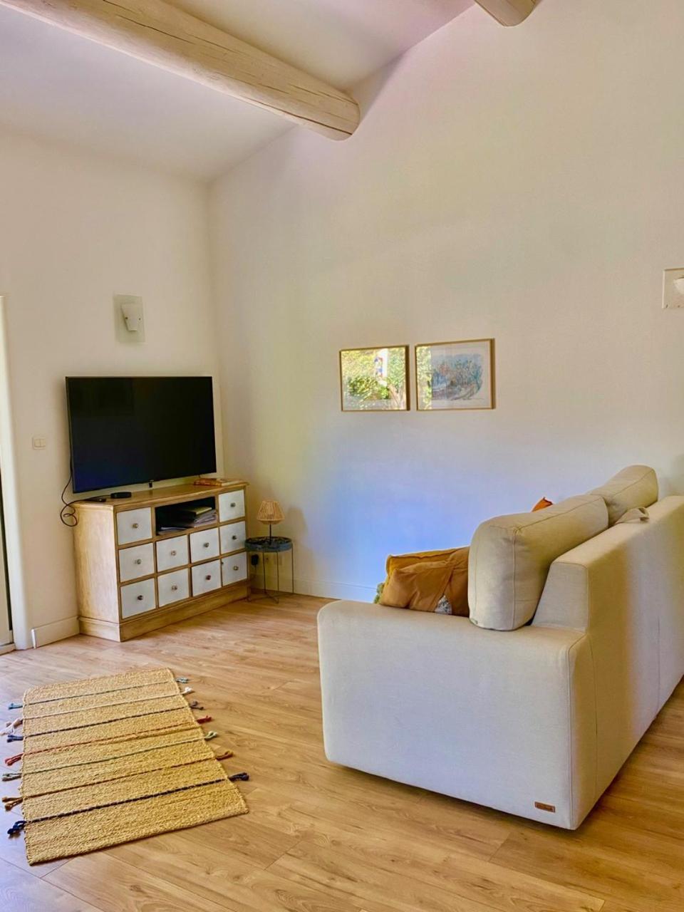 Appartement Neuf Et Au Calme Proche Avignon Althen-des-Paluds المظهر الخارجي الصورة