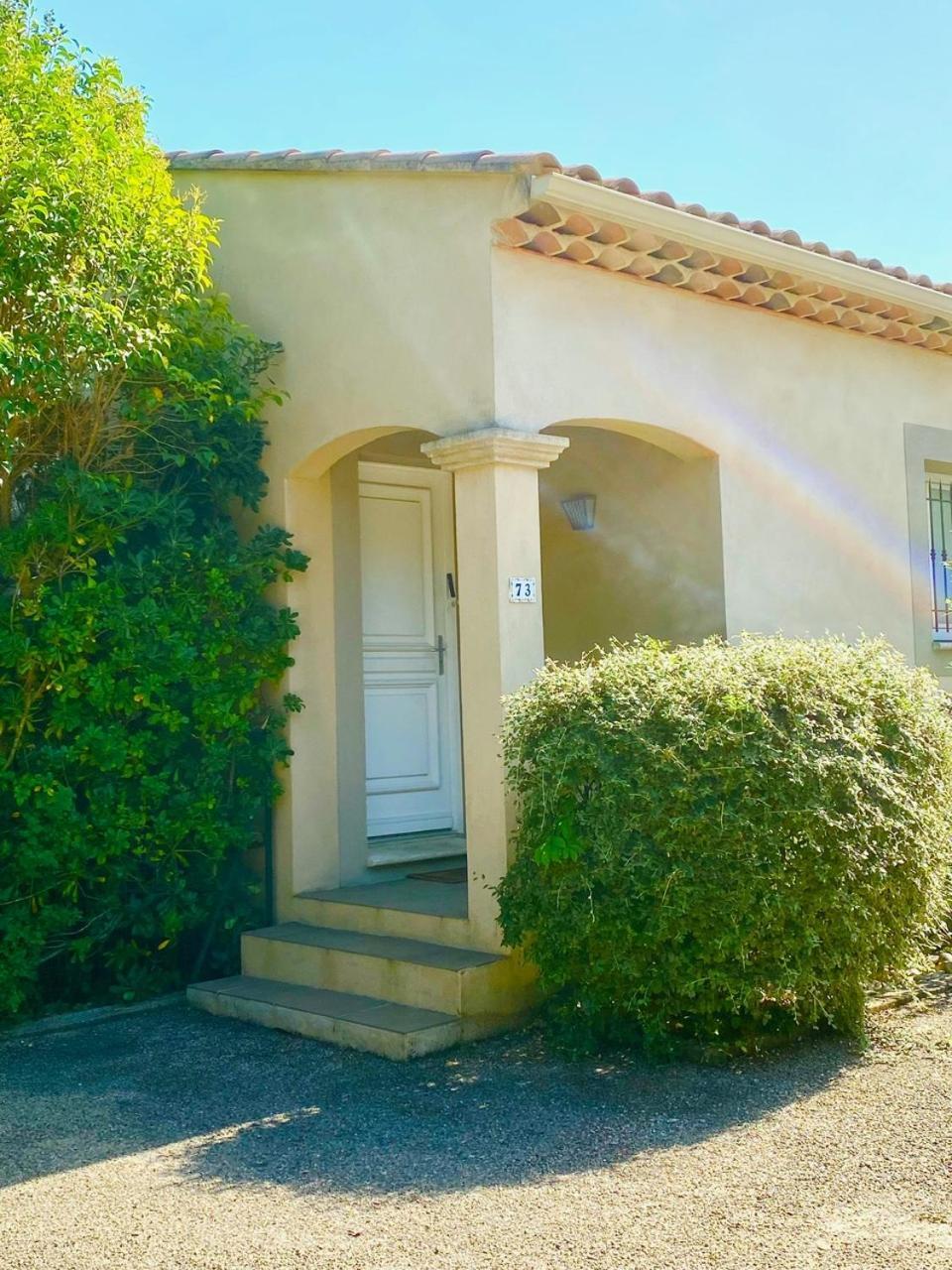 Appartement Neuf Et Au Calme Proche Avignon Althen-des-Paluds المظهر الخارجي الصورة